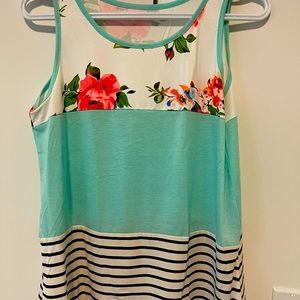 Loose fit cute summer top. Size Medium never worn